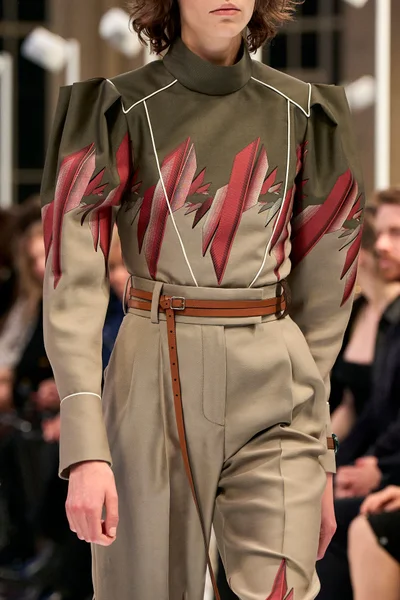 Look 81